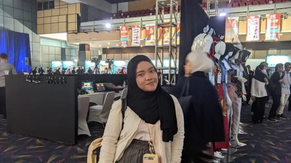 Rela Tempuh Perjalanan Yogya-Jakarta demi Kerja, Perjuangan Zahra Jadi Sorotan