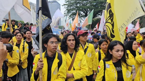 Ribuan Mahasiswa Demo di DPR hingga Bundaran HI, Polisi Imbau Warga Gunakan Jalur Alternatif