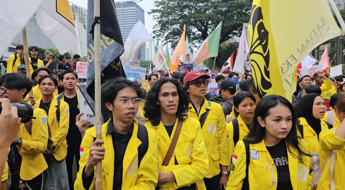 Ribuan Mahasiswa Demo di DPR hingga Bundaran HI, Polisi Imbau Warga Gunakan Jalur Alternatif