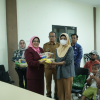IKATRI DPRD Palembang Salurkan 500 Paket Sembako dan Vitamin untuk Warga Terdampak Kabut Asap Karhutla