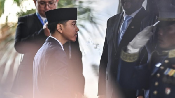 Gibran Tampung Keluhan Nelayan Cilacap, Pemerintah Diminta Pastikan Solar Subsidi Tepat Sasaran Gibran Tampung Keluhan Nelayan Cilacap, Pemerintah Diminta Pastikan Solar Subsidi Tepat Sasaran