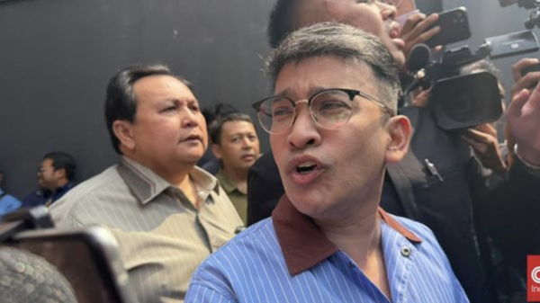 Pengacara Ruben Onsu Tegaskan Utang Rumah Rp13 Miliar Harus Ditanggung Bersama Sarwendah Pengacara Ruben Onsu Tegaskan Utang Rumah Rp13 Miliar Harus Ditanggung Bersama Sarwendah