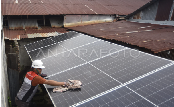 Pemanfaatan Energi Surya Dukung Aktivitas UMKM di Nagari Katapiang, Padang Pariaman