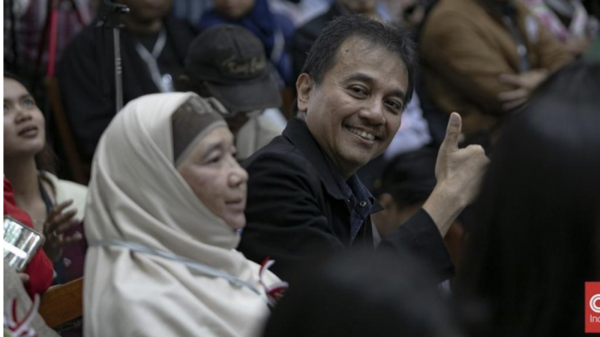 Jaksa Siapkan 120 Saksi dan Ahli untuk Pembuktian Kasus Ijazah Jokowi yang Menjerat Roy Suryo Jaksa Siapkan 120 Saksi dan Ahli untuk Pembuktian Kasus Ijazah Jokowi yang Menjerat Roy Suryo