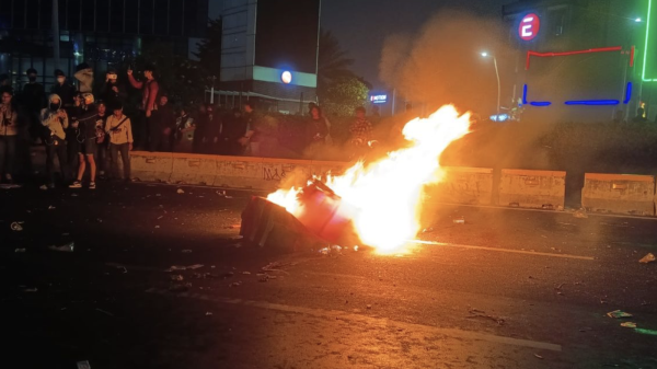 Demo 28 Oktober di Jakarta Berakhir Ricuh, Polisi Amankan 19 Orang dan Sita Sejumlah Barang Bukti