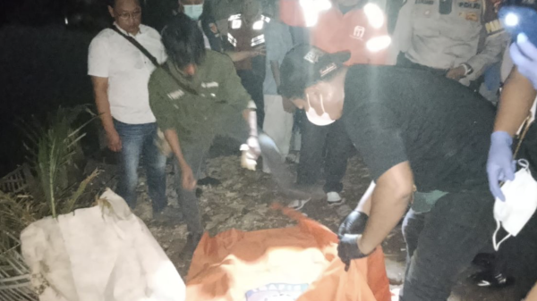 Warga Jakarta Timur Temukan Jasad Bayi di Tumpukan Sampah Saat Hendak Memberi Makan Ayam