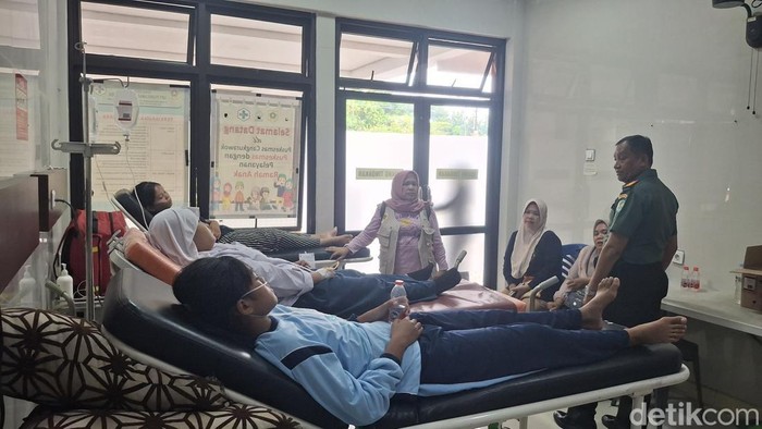 417 Siswa di Dramaga Bogor Diduga Keracunan Usai Menyantap Menu MBG