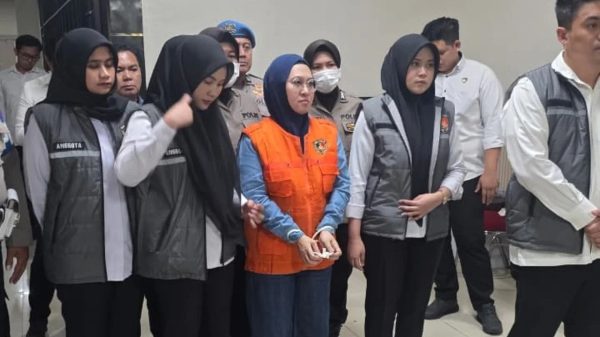 Eks Bupati Gowa Sitti Husniah Resmi Ditahan atas Dugaan Pemerasan dan Tindak Pidana Pencucian Uang