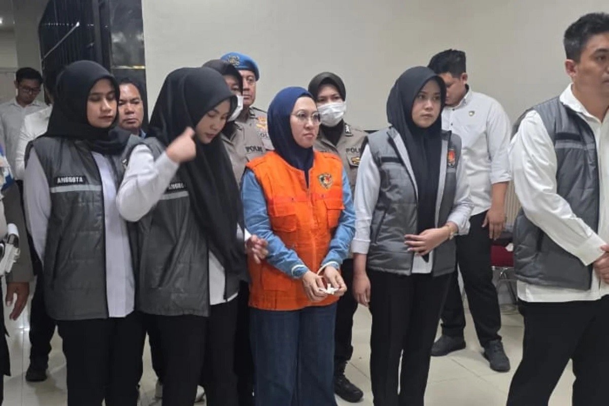 Eks Bupati Gowa Sitti Husniah Resmi Ditahan atas Dugaan Pemerasan dan Tindak Pidana Pencucian Uang