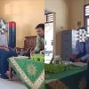 Momen Haru Guru SMP Bimbing Murid Belajar Membaca, Komentar Netizen Justru Picu Kekhawatiran